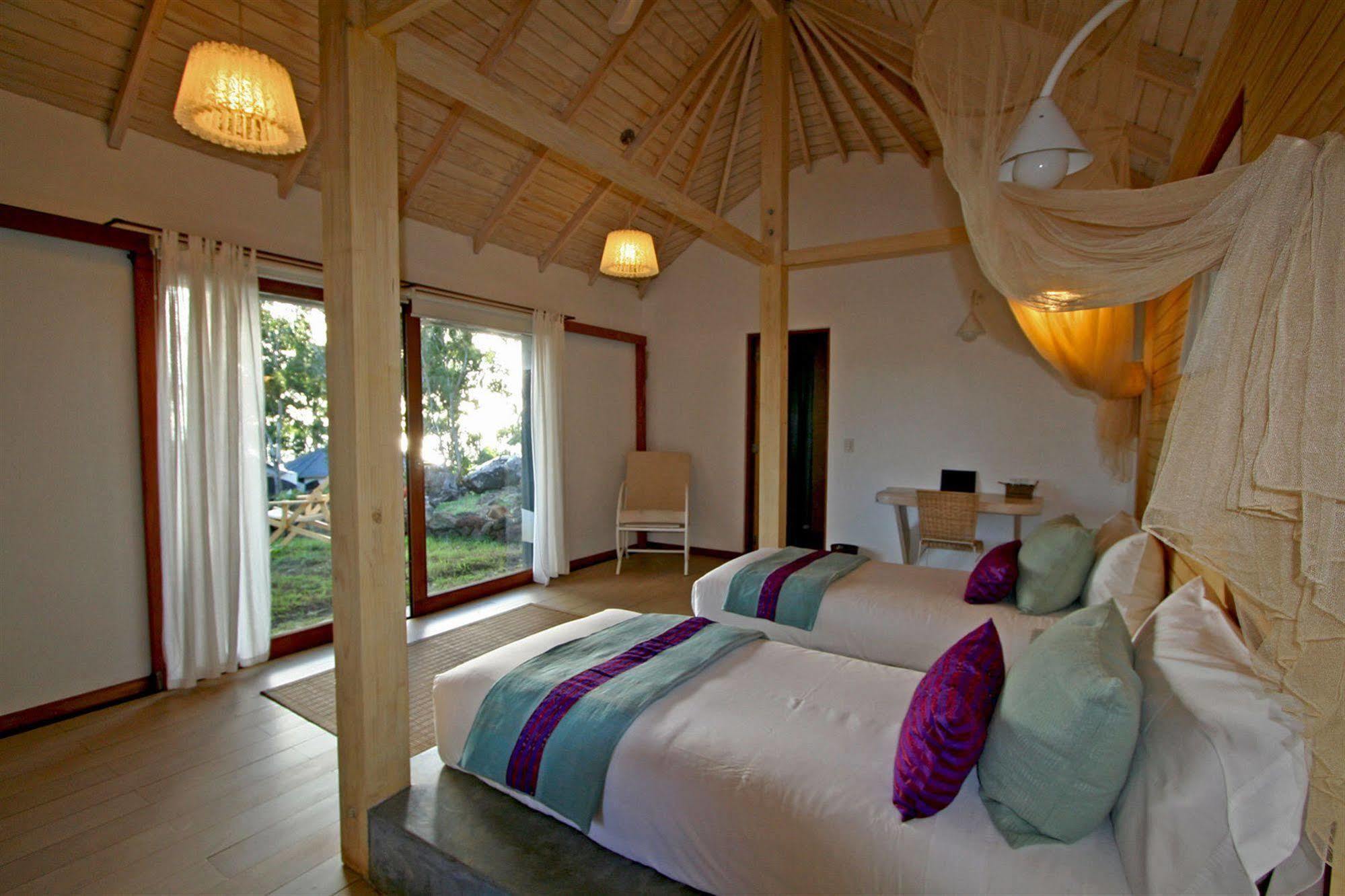 Hotel Altiplanico Isla De Pascua Hanga Roa Esterno foto